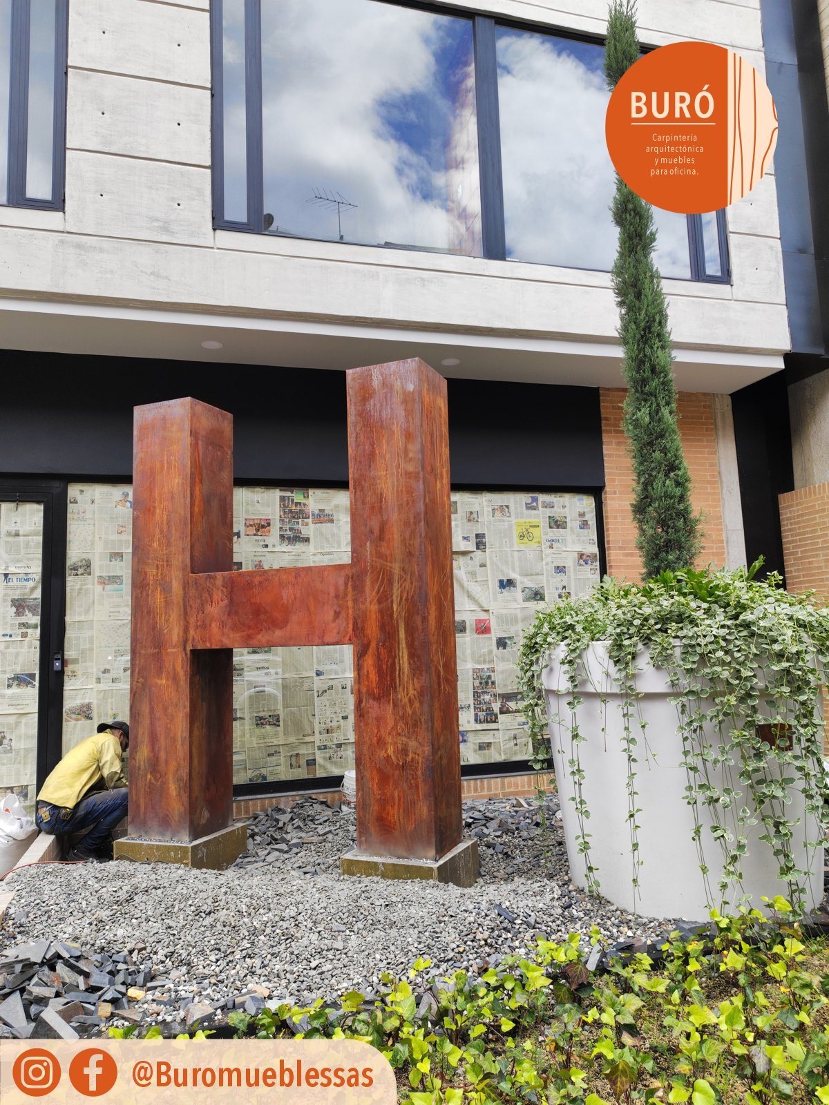 H en lamina hr oxidada natural 0.1.jpg